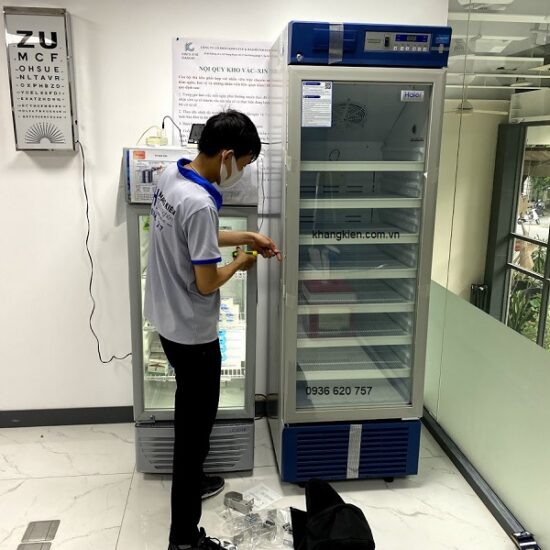 Tủ bảo quản vắc xin, thuốc, dược phẩm 390 lít HYC 390.jpg
