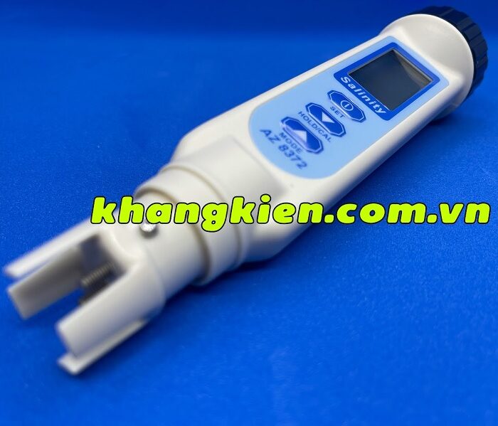 Water quality meter conductivity Salinity 8372.jpg