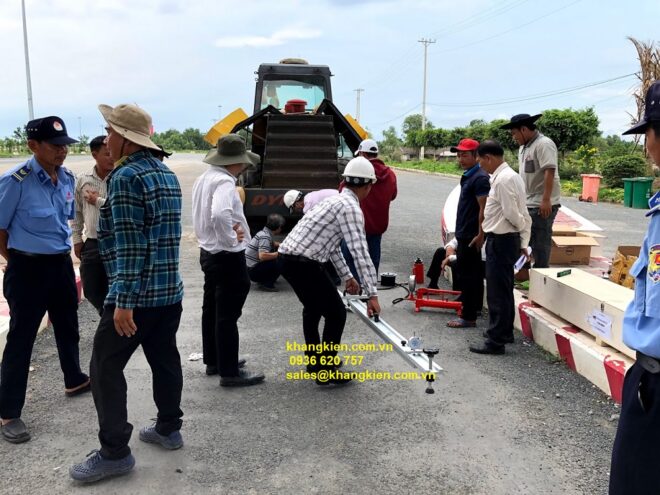 Khang Kiên chuyển giao công nghệ hệ thống chịu tải nền đường Benkelman B102 cho Công Ty Cổ Phần Cảng Long An - 09366620757.jpg